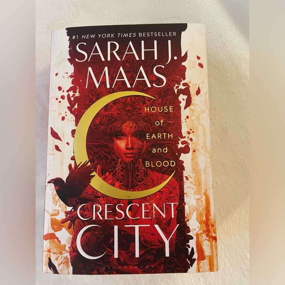 Crescent City- Book 1 (Paperback)